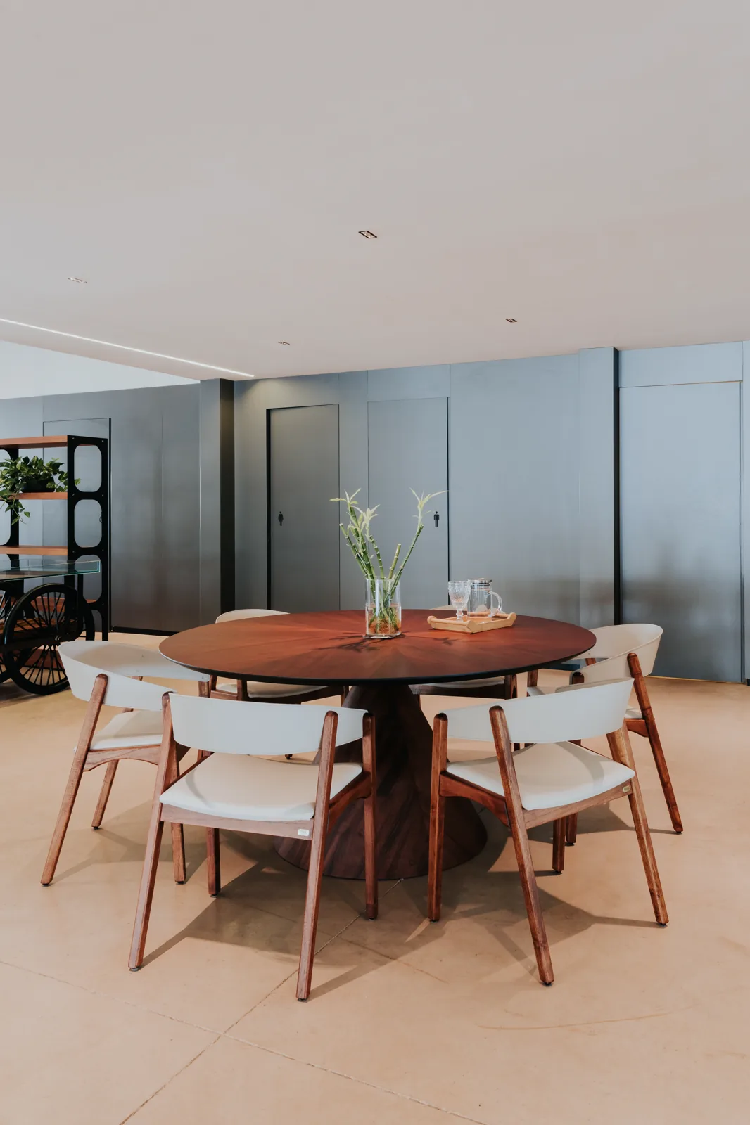 Sala montada no showroom Sierra Brasília